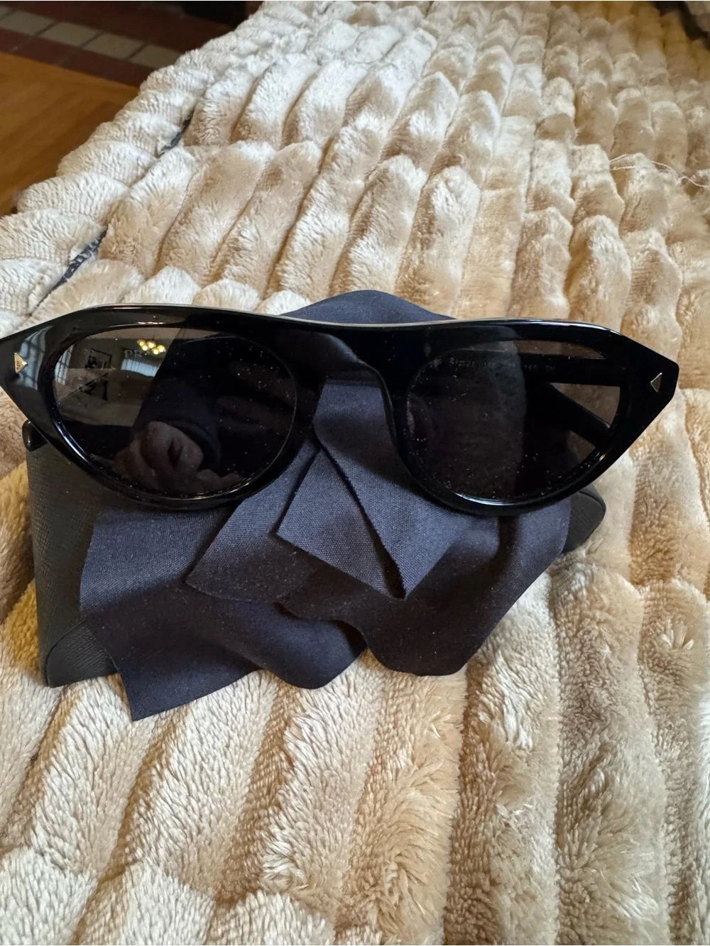 Prada Black Cat-Eye Sunglasses with Gray Lenses - Picture 4 of 5